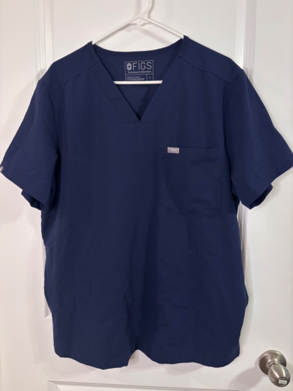 Figs Technical Collection Navy Blue Chest Pocket Women's Scrubs Top Size Large